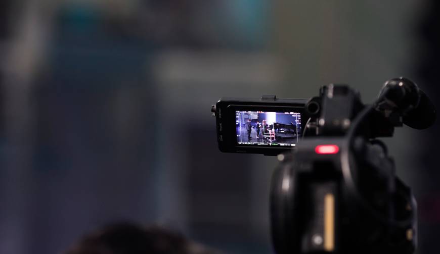 鄂托克前旗广告片拍摄全流程揭秘：专业团队如何让品牌故事更动人？